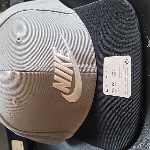Nike baseball hat - Picture 2 of 5